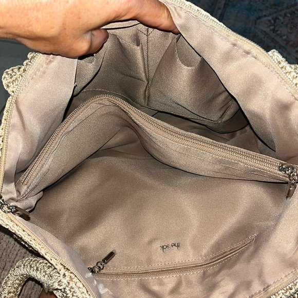 Like New Gen Crafted Classic Crochet Carryall Tote Bag in Bamboo - Picture 7 of 7